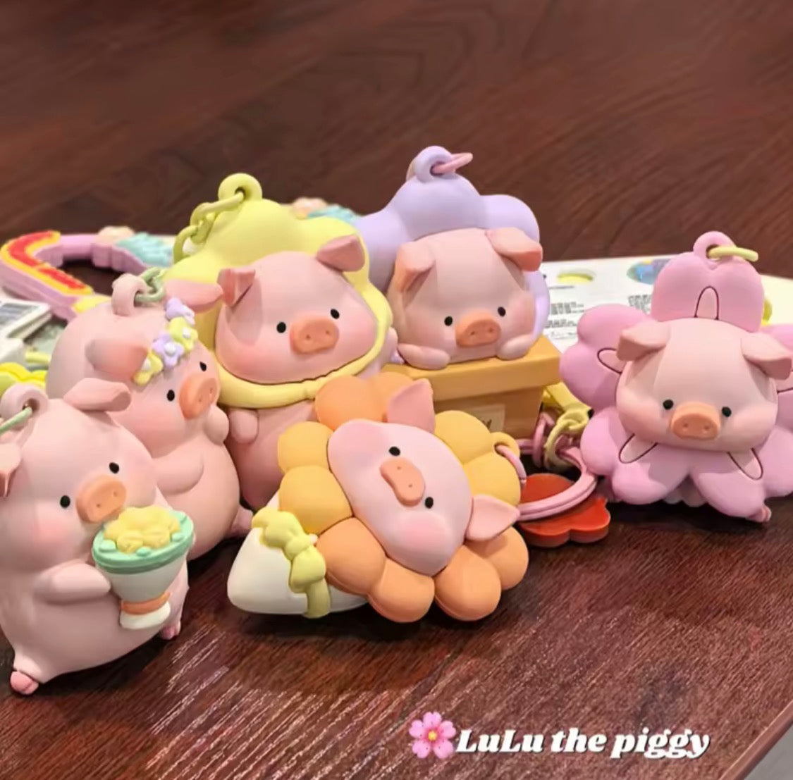 Lulu the Piggy keychain flower